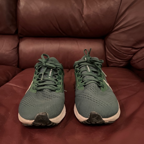 Nike Air Zoom Pegasus 38 - Picture 3 of 5